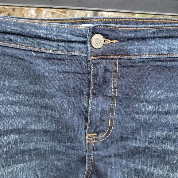 Womens Torrid Jean Shorts - Picture 7 of 10